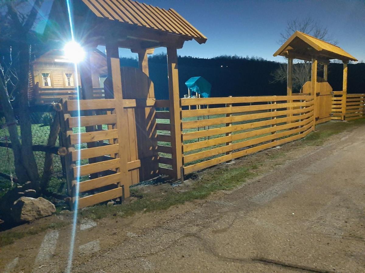 Bihać Wooden House Ripacヴィラ エクステリア 写真